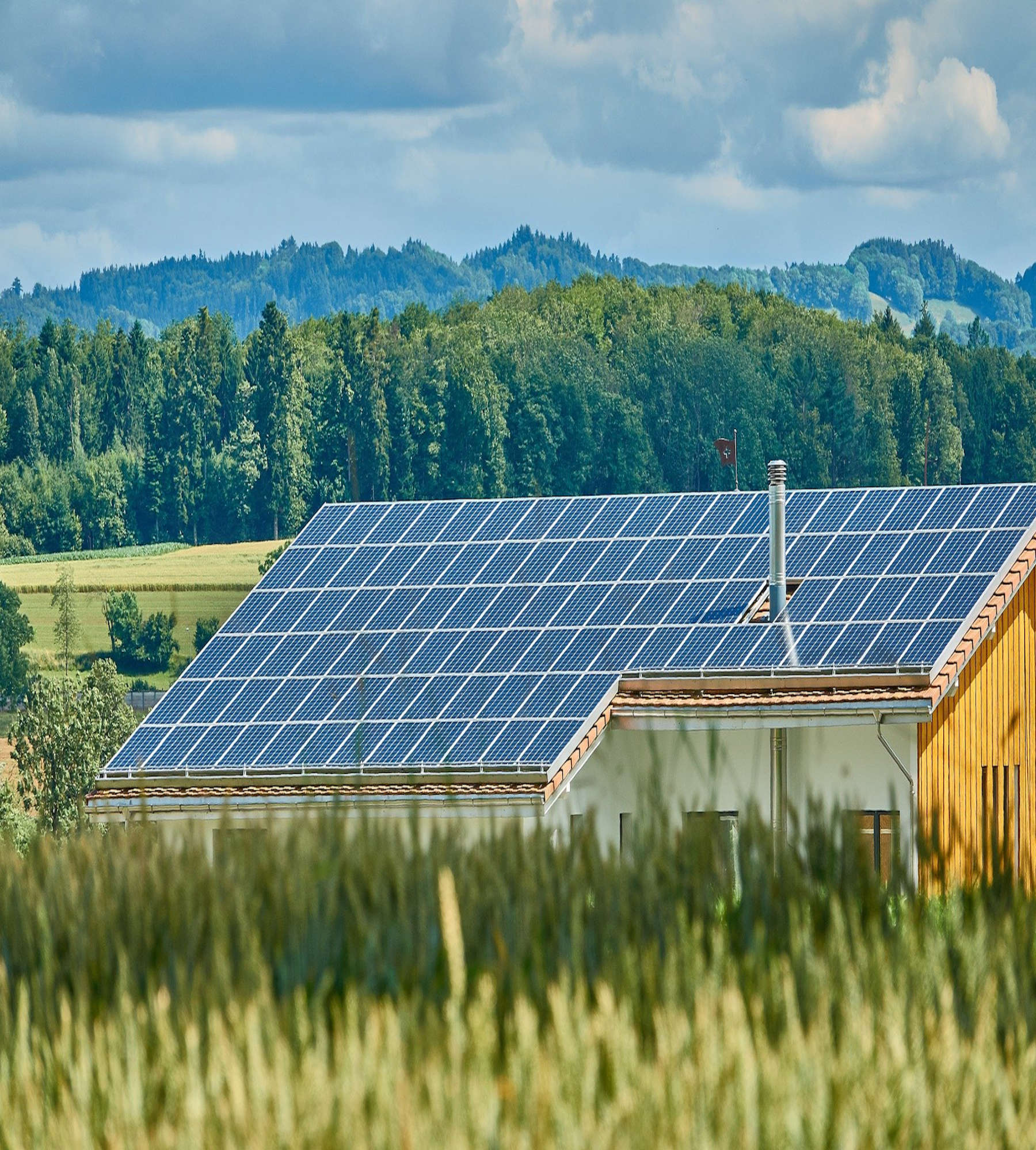 Gebäude mit einer Solaranlagen